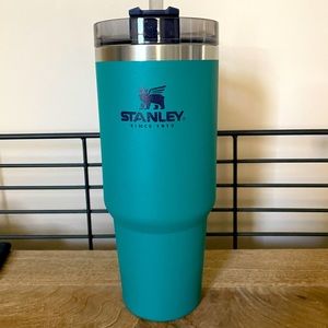 Barely used 30oz Stanely Tumbler with NO handle